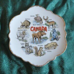 Wild Animals of Canada Plate Scalloped Edge Japan Vintage (K602)